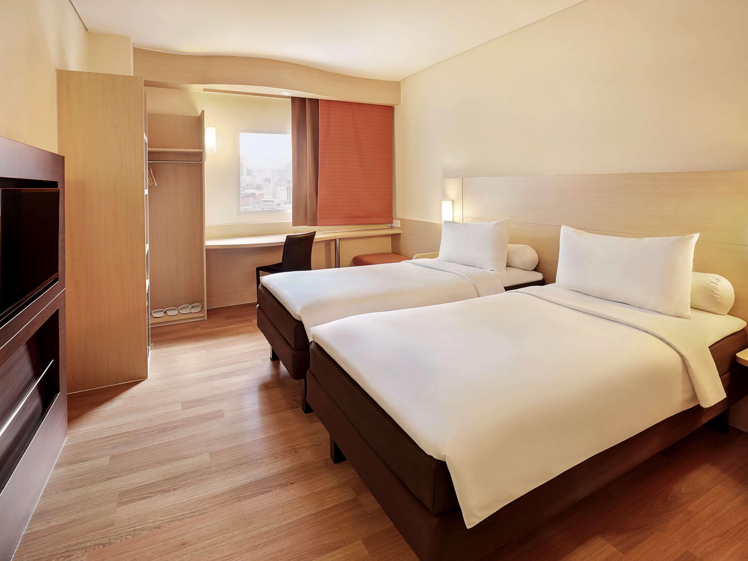 Ibis Jakarta Harmoni Eksteriør bilde