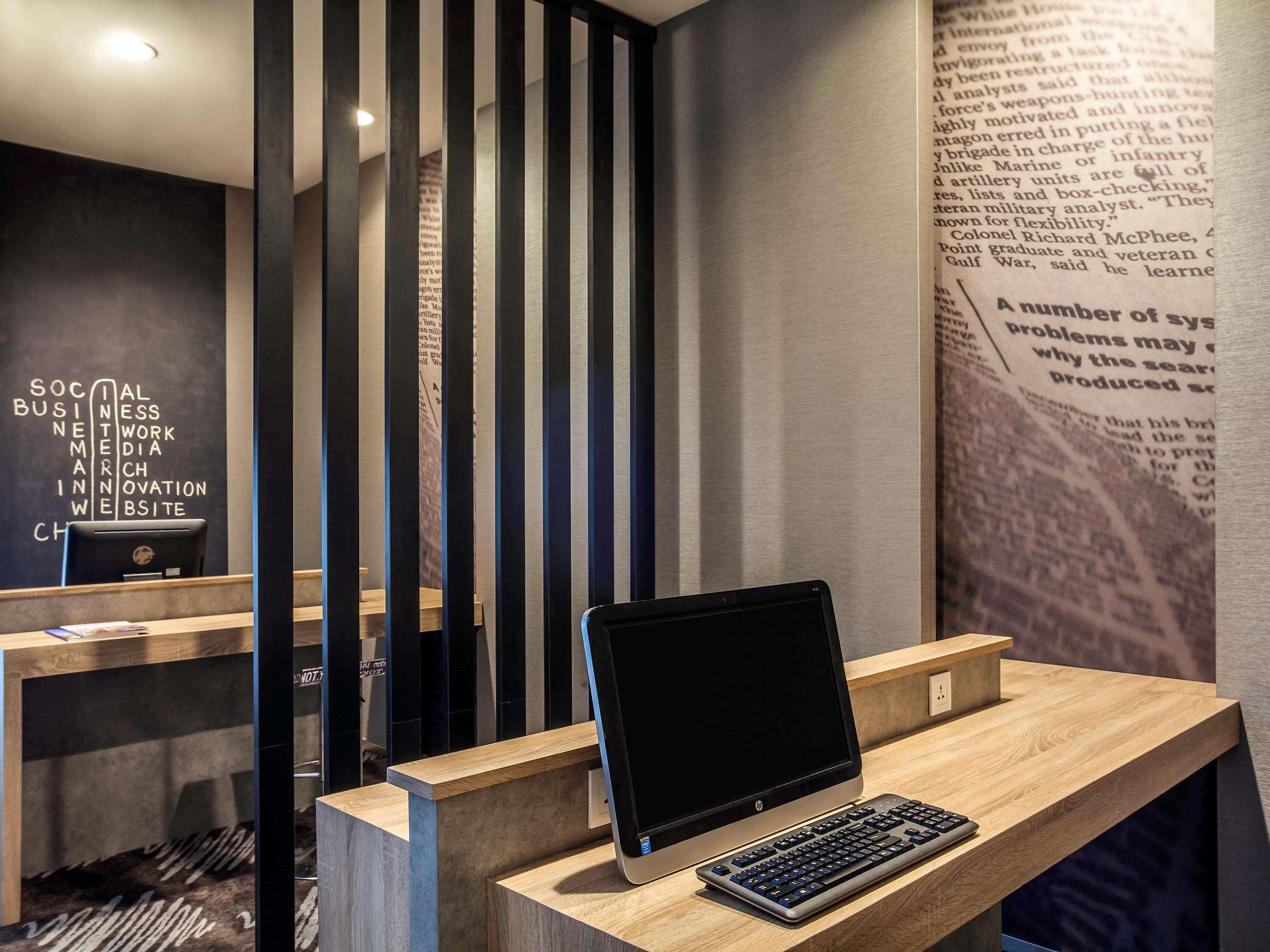 Ibis Jakarta Harmoni Eksteriør bilde