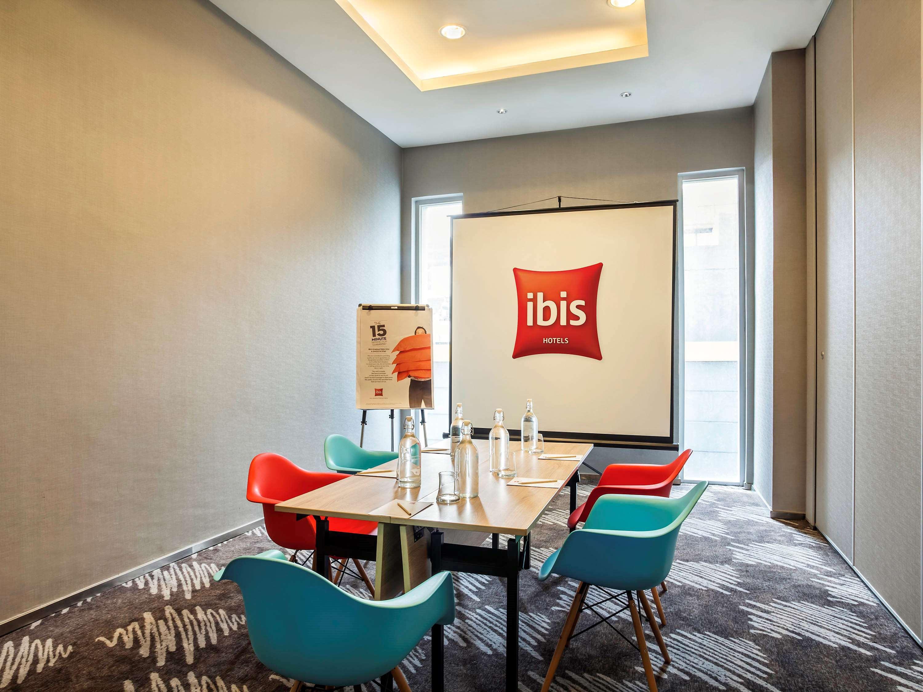 Ibis Jakarta Harmoni Eksteriør bilde