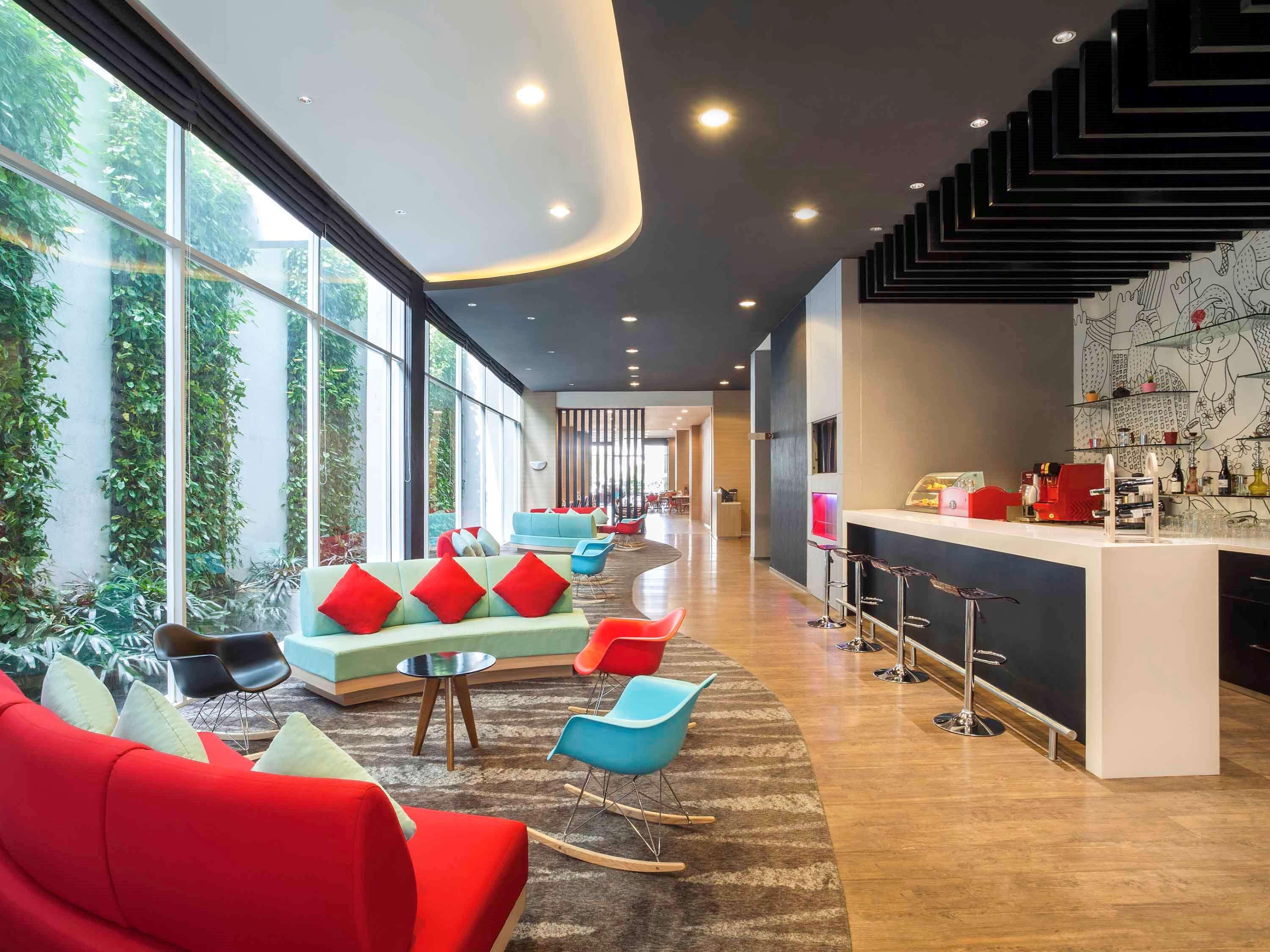 Ibis Jakarta Harmoni Eksteriør bilde