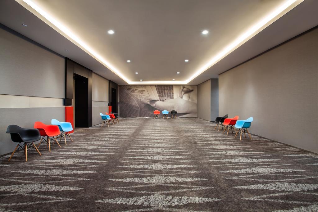 Ibis Jakarta Harmoni Eksteriør bilde