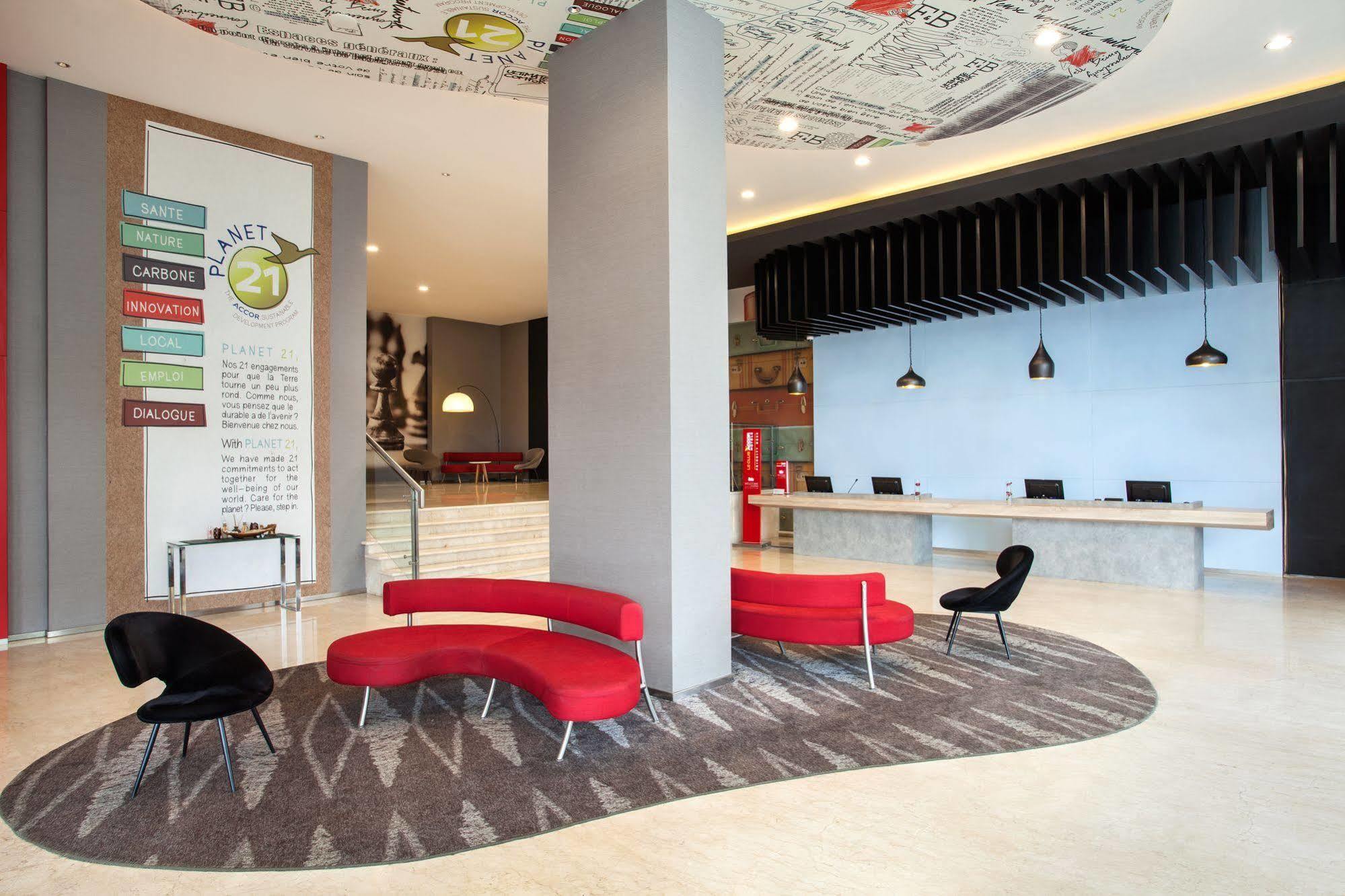 Ibis Jakarta Harmoni Eksteriør bilde